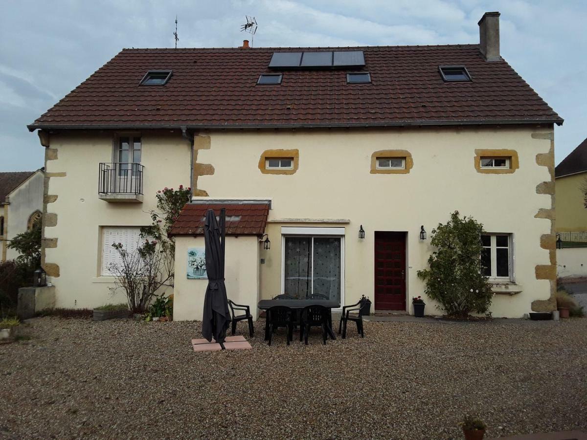 Escampette Hotel Saint-Aubin-en-Charollais Exterior foto